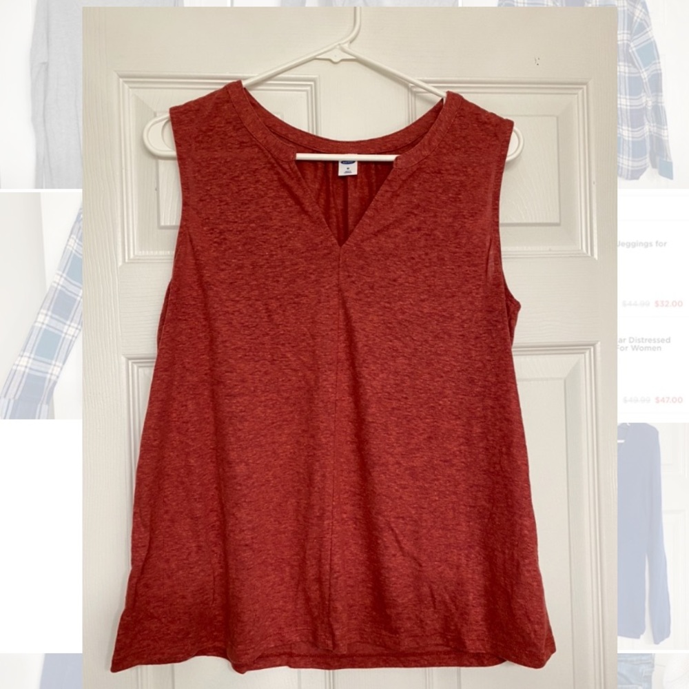 Lightweight, sleeveless tank
